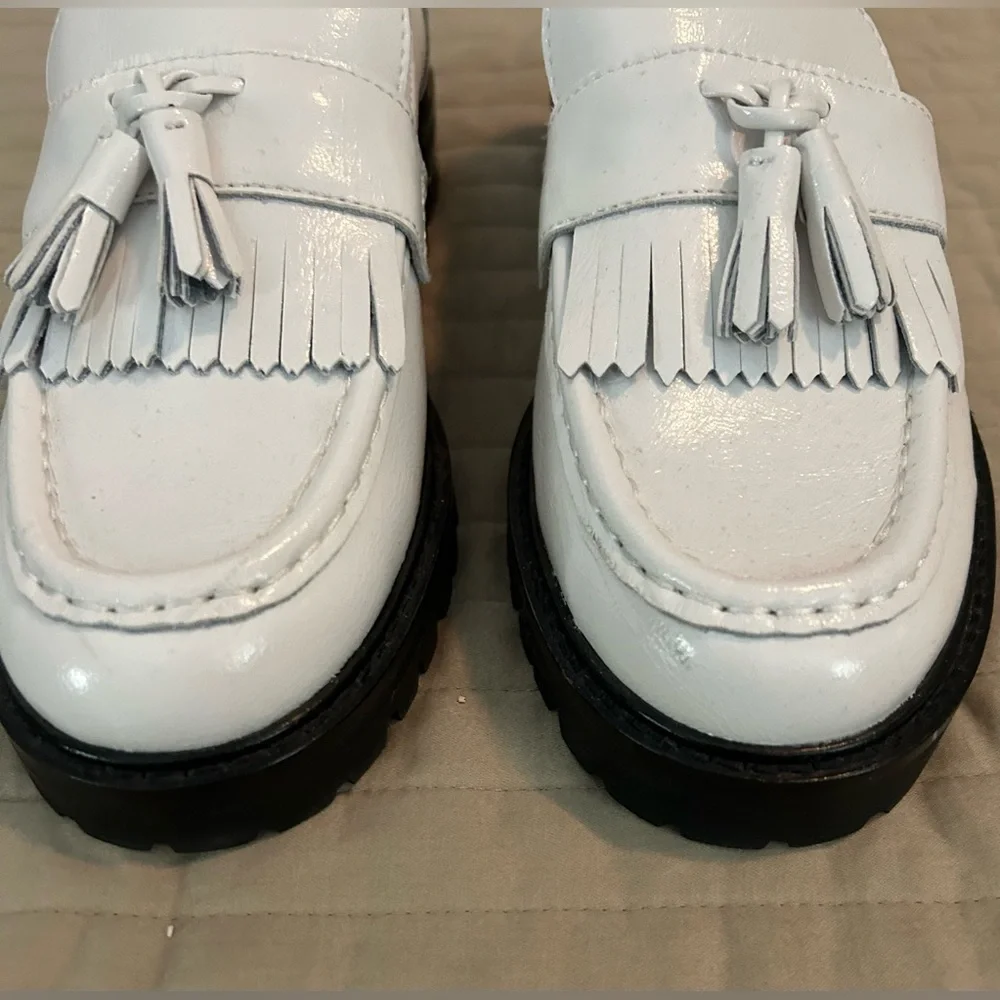 Steve Madden White Leather Upper Loafer Shoes - Picture 2 of 11